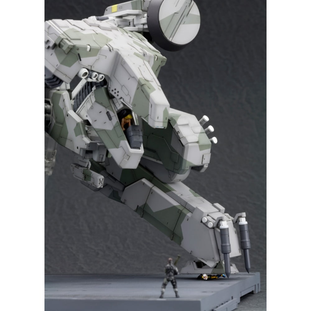 METAL GEAR 1/100: REX - Rise of Gunpla