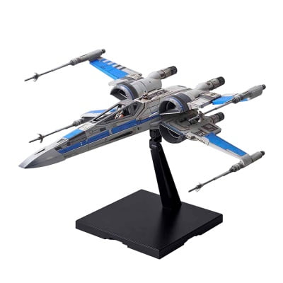 STAR WARS 1/72 BLUE SQUADRON RESISTANCE X-WING FIGHTER