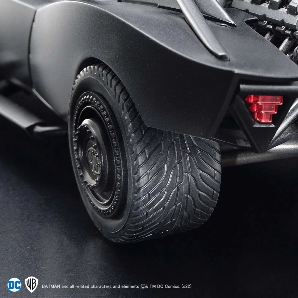 1/35 BATMOBILE (THE BATMAN VER.)