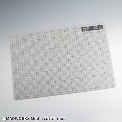 MADWORKS : CUTTING MAT MAD MH-04 ( TAPIS DE DECOUPE )