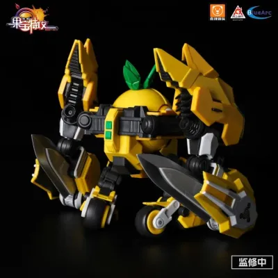 FRUITY ROBO PINEAPPLE SLASHER MODEL KIT